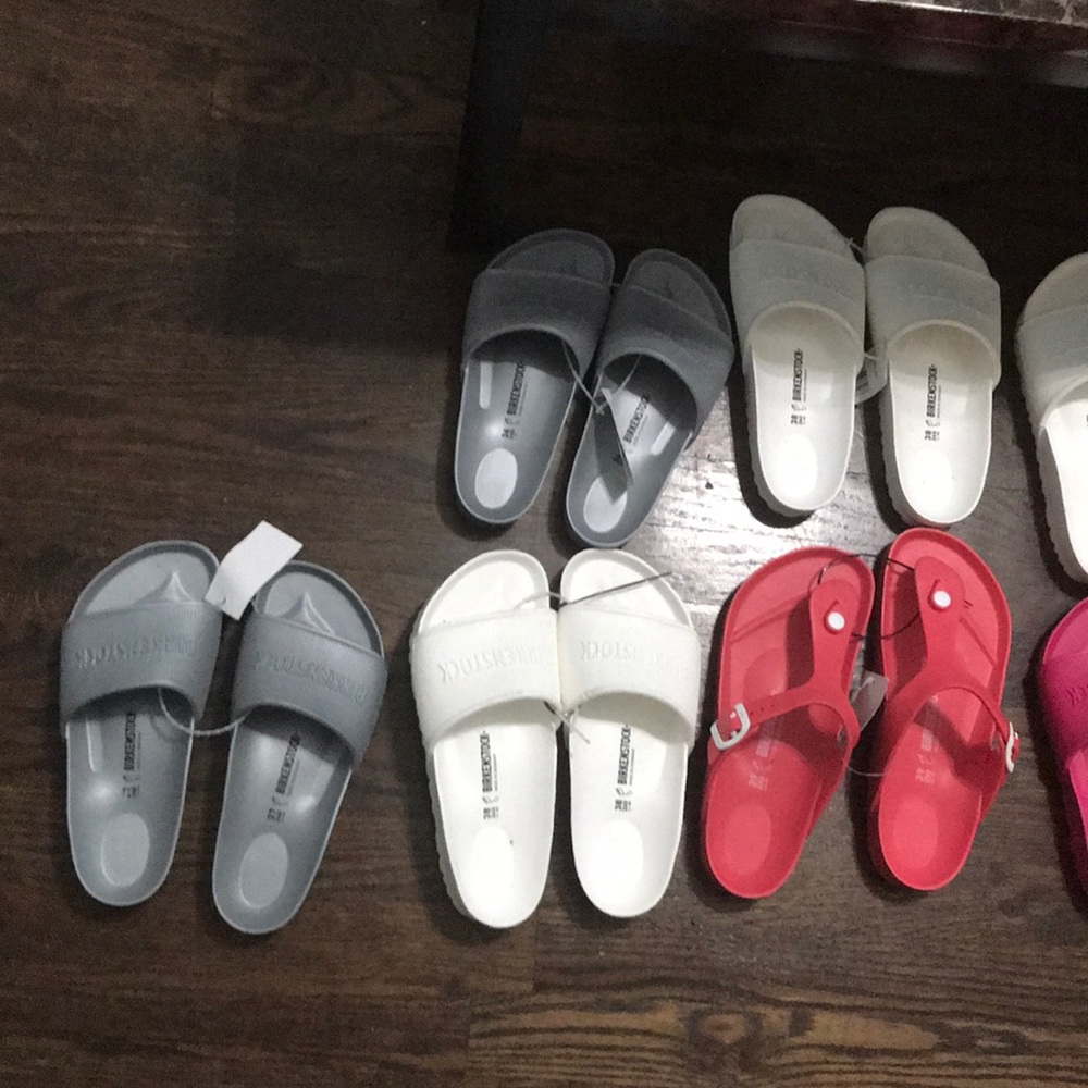 Sandles